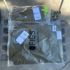 Martini Olive Rafaela Oversized scrub top and Zamora Medium petite joggers